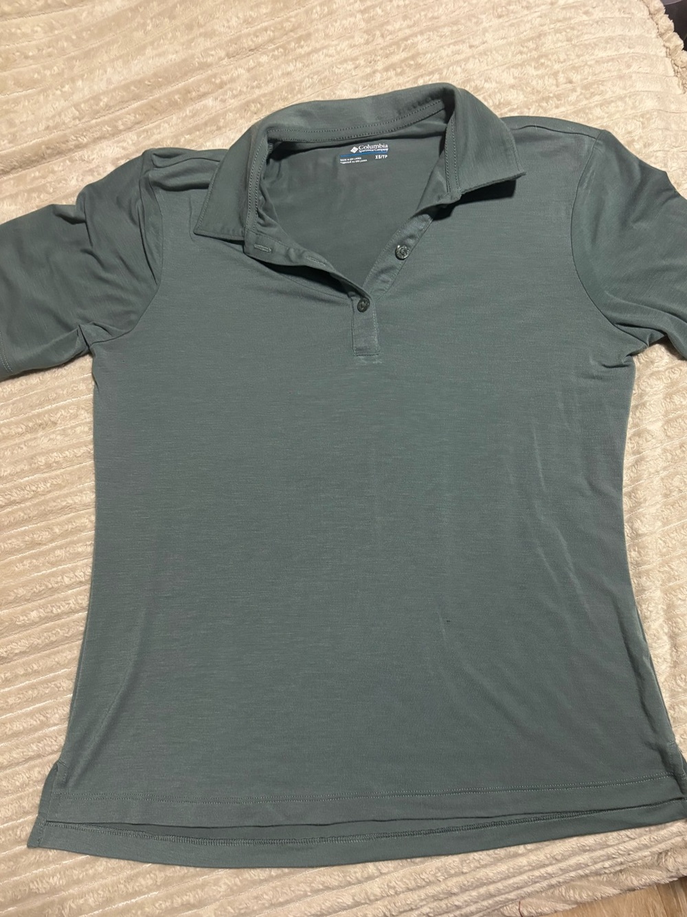 Columbia Women's Slate Green Short-Sleeve Polo